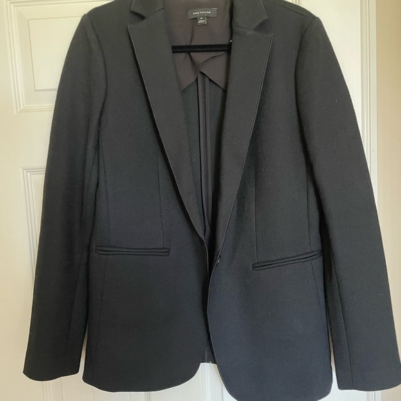 Ann Taylor • Single- Button Women’s Blazer - Picture 1 of 1